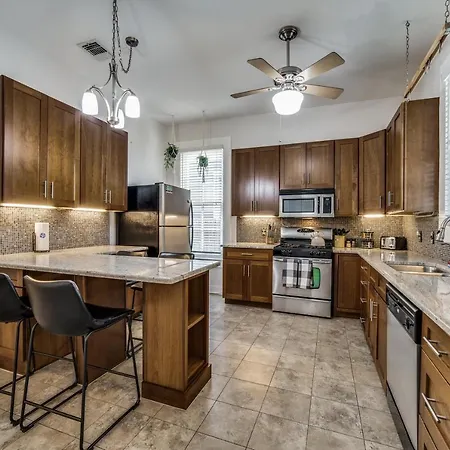 Downtown Historic 2Bdrm, Walk To Riverwalk, Alamo; Beautifully Renovated! San Antonio Exterior photo
