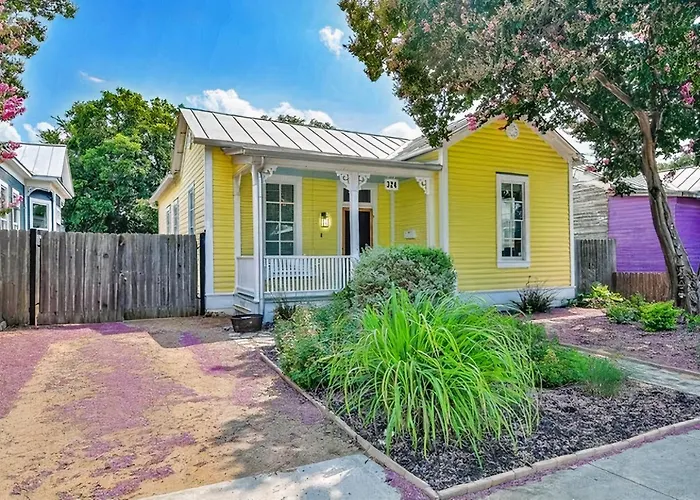 Downtown Historic 2Bdrm, Walk To Riverwalk, Alamo; Beautifully Renovated!